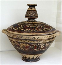 Deep bowl with lid from Corinth