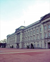 Exterior of Buckingham palace