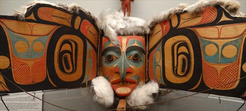 Raven transformation mask made by Chief Charles Edenshaw