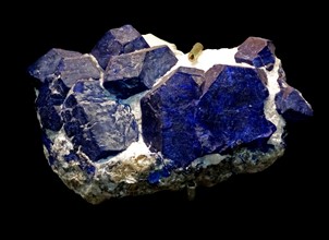 Lazurite crystals in calcite