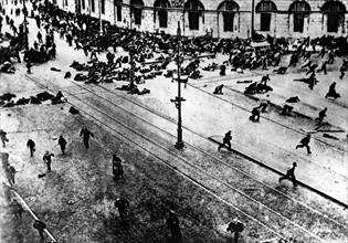 Photograph Bolshevik protest scattered by machine guns during the Russian Revolution, Nevsky Prospect, Petrograd