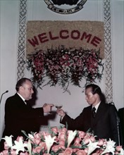 Photograph of Prime Minister Robert Muldoon of New Zealand with South Korean President Park Chung He