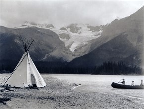 Photograph of Maligne Lake and Mt Unwin, Jasper National Park