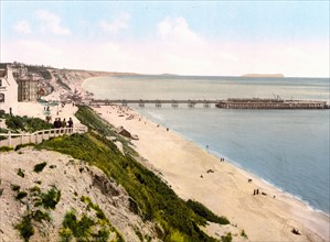 View of the Bournemouth pier, 1900