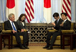 Photograph of United States Secretary of Defense Chuck Hagel meeting with Prime Minister Shinz? Abe of Japan