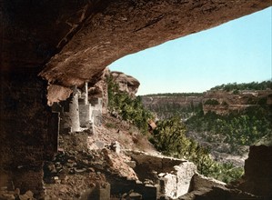 Colour photograph of Cliff Palace, Mesa Verde