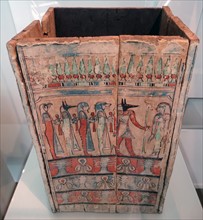 Wooden box used in an Egyptian tomb, as container for the internal organs