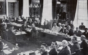 Mohandas Karamchand Gandhi (1869 – 1948), attends the Round Table Conference in London1931.