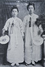 Korean ladies attached to the court