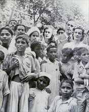 Lord and lady Mountbatten with Indian children celebrate on the eve of Indian Independence