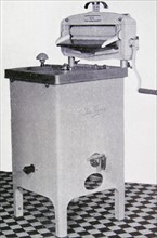 Gas-heated washing machine