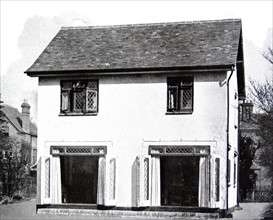 Photograph of a 1940s house suitable for expansion
