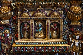 Altar screen of metal