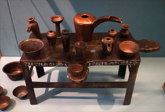 Bronze model offering table and ritual vessels of the lector-priest Idy