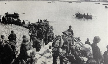 German troops crossing the Dvina
