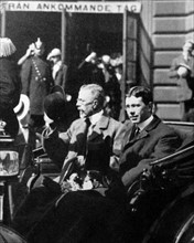 President Lauri Kristian Relander and King Gustaf V of Sweden riding together in a carriage