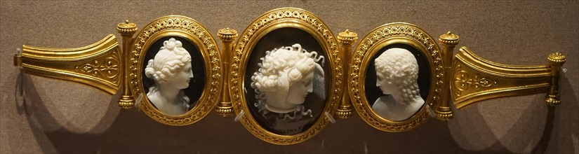 19th Century Italian Cameo jewellery