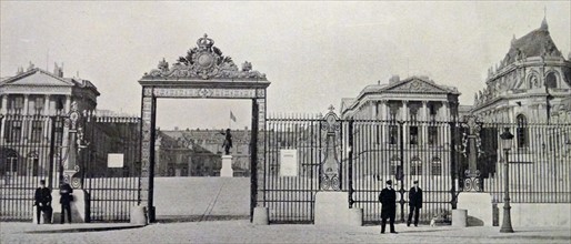 Print depicting the Principal Façade of the Palace of Versailles