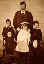 King Edward VIII with his Grandchildren