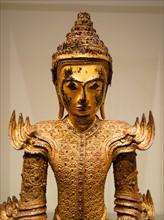 Crowned Buddha statue