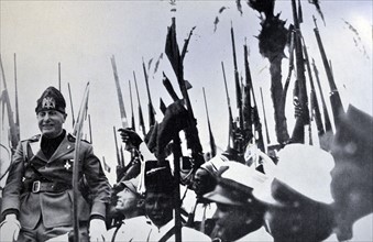 Tripoli - April 1926 - The Duce raised arms by a battalion of Eritrean askaris