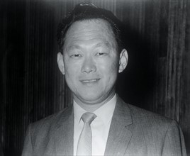 Lee Kuan Yew, 1966