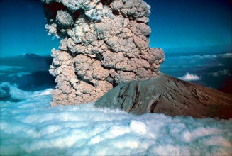 volcanic eruption occurred at Mount St. Helens