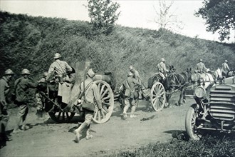 French artillery unit on the move in France, in WWI.