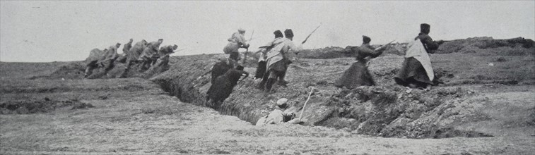 WWI: Russian infantry on the attack 1914