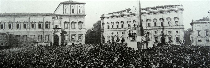 Crowds gather in Rome to celebrate Italy's entry into WWI May 1915