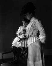 Edith Roosevelt with her son, Quentin