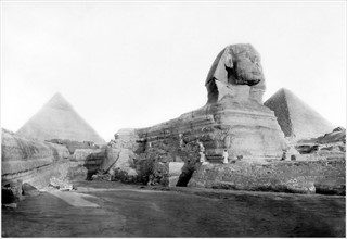 Image of the Sphinx and Pyramids of Egypt.