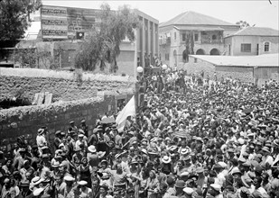 Photograph of a Crowd outside Edsen Cinema