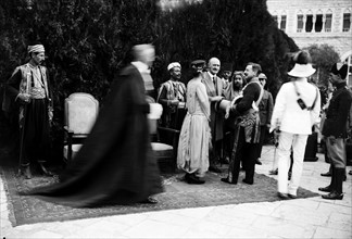 Photograph of the arrival of Sir Herbert Samuel