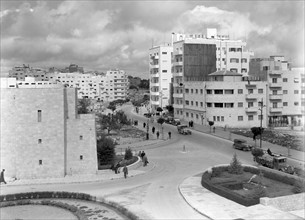 Photograph of King George Avenue and the Zionist Executive Head Quarters