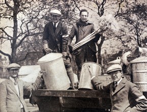 Photograph of voluntary workers in Hyde Park during The General Strike
