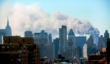 Colour photograph of the Manhattan skyline following the terrorist attacks on the World Trade Centre