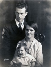 Photograph of the Pauling Family