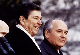 Photograph of US President Ronald Reagan and Mikhail Gorbachev