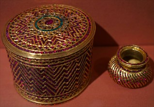 1800 -1855, Konbaung period, Box made from gold, diamonds, emeralds and rubies
