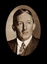 Photographic portrait of Sir Hugh Dow