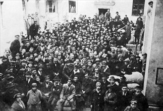 Jewish emigrants leaving Warsaw, Poland to go to Palestine 1922