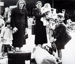 Photograph of returning refugees in Paris during the German occupation of France 1940