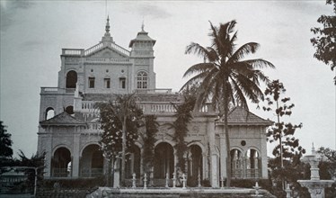 Palace of the Aga Khan, in Pune, Maharashtra State, became the place of internment for Indian Independence leaders including Mahatma Gandhi in 1942-44