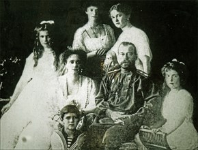 Photographic portrait of the Romanov Family