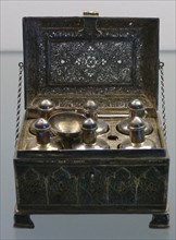 Silver filigree cosmetic box. India, 18th century