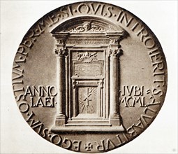 Jubilee medal, bearing the Pontiff's head on one side and the Holy Door of St Peter's on the other, to all the Holy Year pilgrims