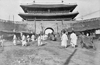 Namdaemun (Great South Gate in Seoul) 1904