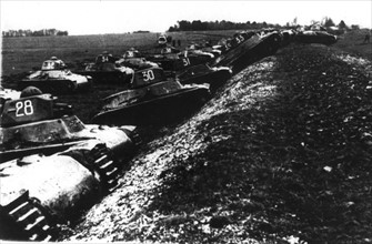 France, derrière le front français, Vue d'ensemble au cours de manoeuvres de chars d'assaut, mai 1940
