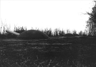 Tourelles vues de l'extérieur de la ligne Maginot, janvier 1939